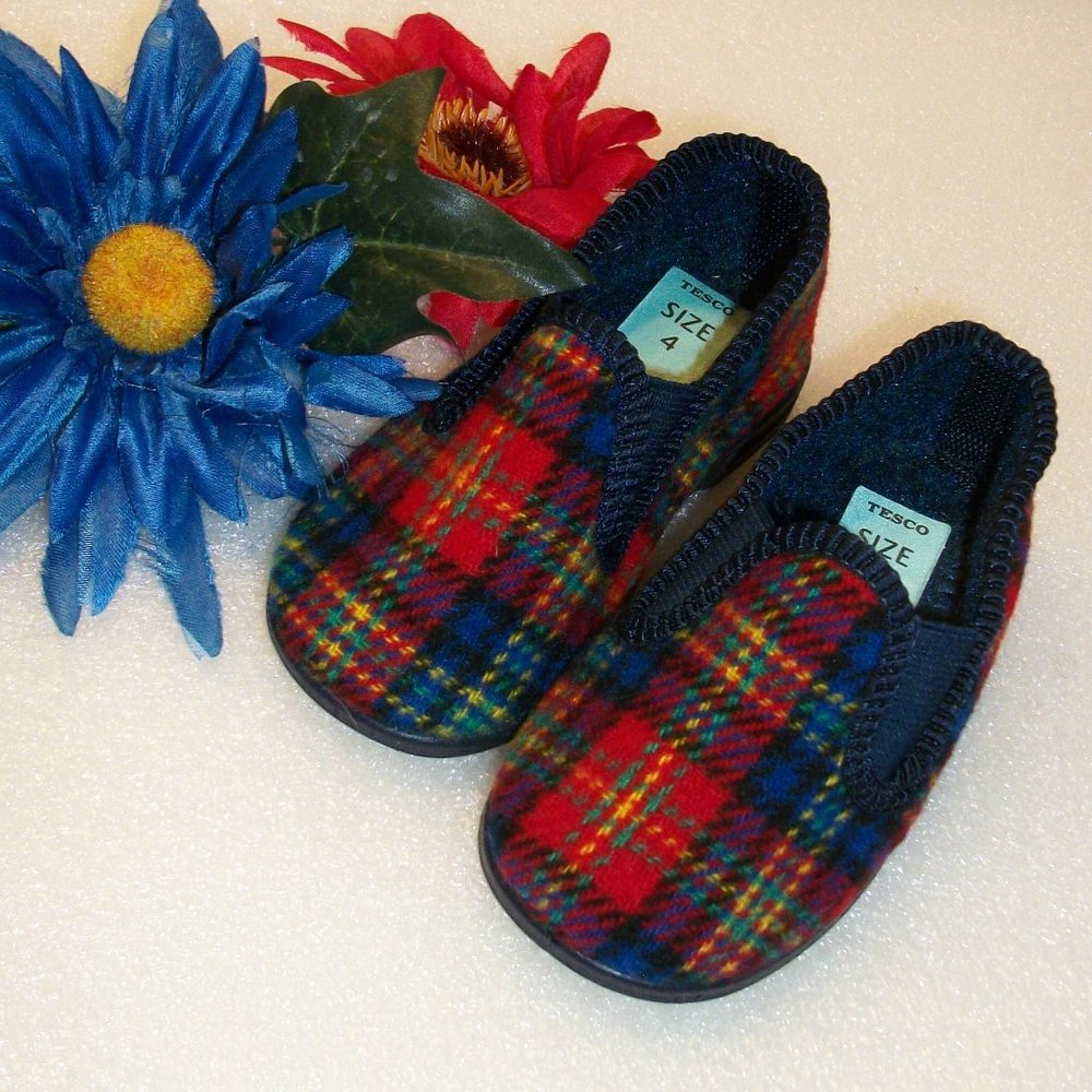 TESCO Sz 4 Childrens Trainers Shoes Felt NEW